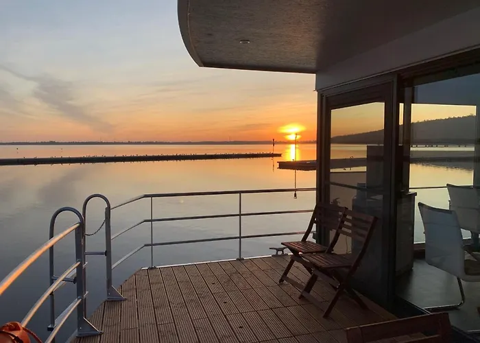 Hausboote Marina Braunsbedra