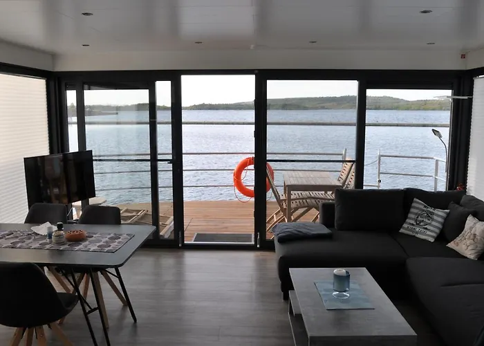 Hausboote Marina Braunsbedra