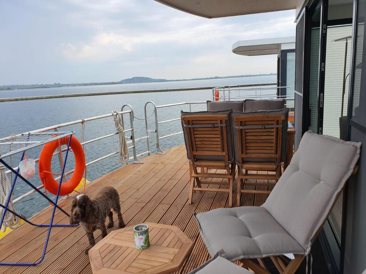 Holiday home Hausboote Marina